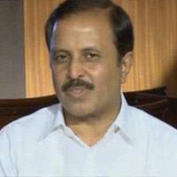 madhu yashki Congress corners KCR in Palair