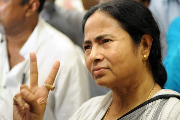 mamata-banerjee leads in west bengal