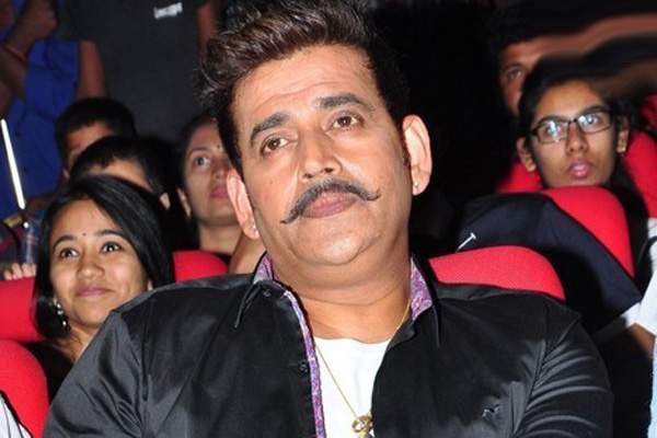 ravi kishan turns psychopath for Nitya Menon