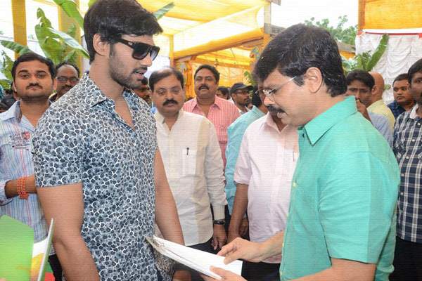 Bellamkonda Srinivas, Boyapati Srinu, Sarrainodu, Alludu Seenu, Samantha, vv vinayak, bellamkonda  suresh, victory venkatesh, rakul preeth singh, prakash raj