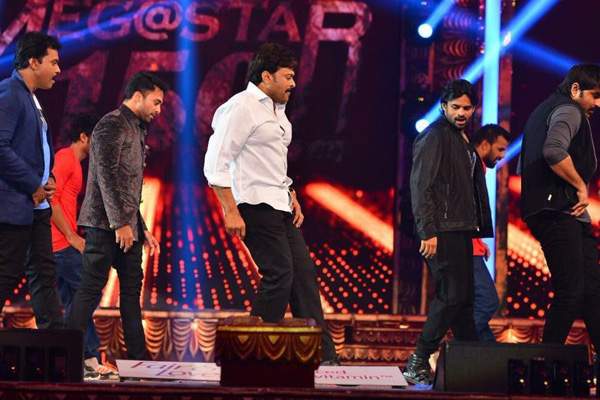 Chiranjeevi Dance Cine Maa Awards, Chiranjeevi Live Dance, Chiranjeevi stage Dance, Chiranjeevi Gang Leader song Dance, Chiranjeevi Maa Tv Dance Video