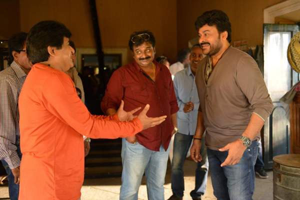 Chiranjeevi, Katthilantodu, working stills, Chiranjeevi 150th movie, VV Vinayak