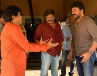 Chiranjeevi, Katthilantodu, working stills, Chiranjeevi 150th movie, VV Vinayak