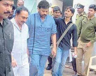 Chiranjeevi, Chiranjeevi 150 Khaidi Look, Chiranjeevi Kathilantodu Khaidi Look, Chiranjeevi 150 Khaidi Leaked Look, Chiranjeevi Jail Khaidi Look, Chiranjeevi Khaidi Number 150