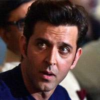 Hrithik Roshan, Hrithik Roshan Childish Behavior, Hrithik Roshan immature behavior, Hrithik Roshan troubling behavior, Hrithik Roshan Kangana behavior