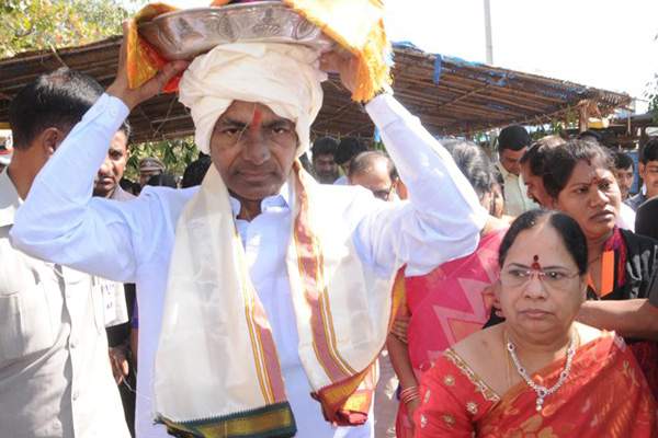 KCR, Tirumala, TTD, Andhra Pradesh, Harish Rao, K Chandrasekhara Rao, Venkateswara Swamy, Bhadrakali temple, Keerthilal Kalidas Jewelers, Tirumala Mokku