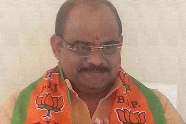 AP BJP, BJP MLC Somu Veerraju, BJP Purandhareeshwari, BJP President, BJP Rajamahendravaram MLA, Akula Satyanarayana, Modi, Kapu 