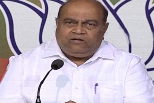 Nagam Janardhan Reddy, Nagam Janardhan Reddy Controversy, Nagam Janardhan Reddy Telangana, Nagam Janardhan Reddy  Telangana Nagara Samiti, Nagam Janardhan Reddy TDP, Nagam Janardhan Reddy KCR