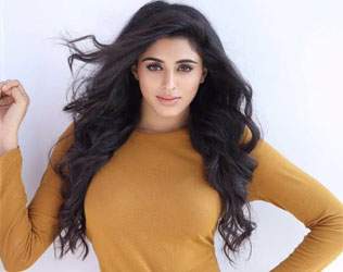 RGV Nisha Solanki, RGV Nisha Solanki Tweet, RGV Nisha Solanki Movie, RGV Nisha Solanki Bollywood, RGV Nisha Solanki Photo