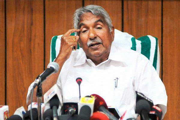 Oomen Chandy , Oomen Chandy Telangana Congress Incharge, Oomen Chandy Telangana Congress, Oomen Chandy Kerala Chief Minister,Oommen Chandy replaces Digvijay
