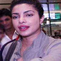 Priyanka Chopra, Patna, Bam Bam Bol Rahaa hai Kaashi, Priyanaka chopra boygaurd, Media, Press, journalists, bollywood, bhojpuri, hindi movies
