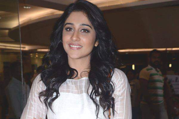 Regina cassandra for free - No way!