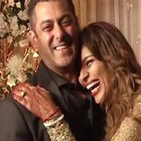 Salman Khan, Salman Khan gift, Salman Khan 10 Cr gift, Salaman Gifts Home Bipasha Basu , Bipasha Basu Wedding Gift