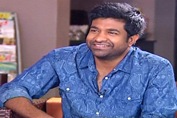 They wanted vennela kishore passport to lock him for Chiranjeevi film 