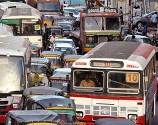 Vijayawada Traffic, Vijayawada Traffic Prakasam Barrage, Vijayawada Traffic Problem, Vijayawada Traffic Population, Vijayawada Traffic New Offices