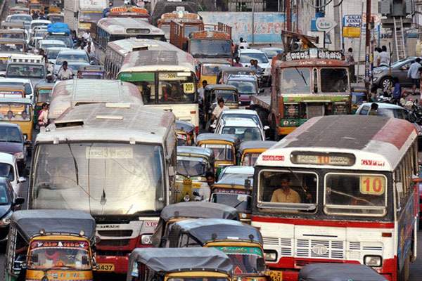 Vijayawada Traffic, Vijayawada Traffic Prakasam Barrage, Vijayawada Traffic Problem, Vijayawada Traffic Population, Vijayawada Traffic New Offices 