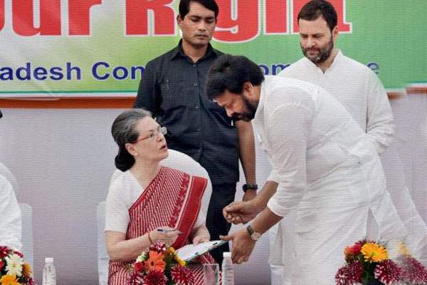 Kapu issue, Congress, Kapu Issue, Mudragada, kapu agitation, Andhra Pradesh,kapu reservation, Pallamraju, YSR Congress, Dasari, Chiranjeevi, Tuni Voilance