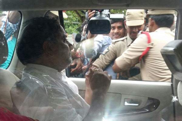 mudragada-padmanabham-police