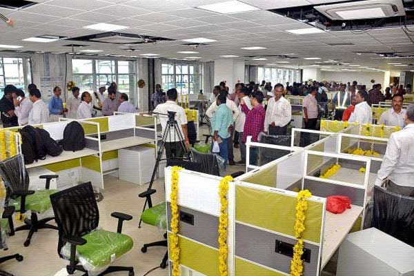 Secretariat Employees, Secretariat Employees Shifting Postponed, AP Secretariat Employees Shifting Postponed, Andhra Pradesh Secretariat Employees Shifting Postponed, Secretariat Employees Shifting Amaravati Postponed, Hyderabad Secretariat Employees Shifting Amaravati Postponed