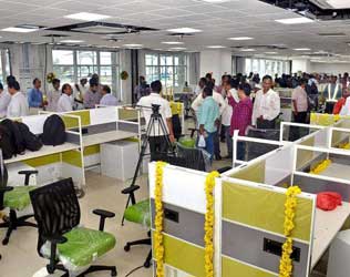 Secretariat Employees, Secretariat Employees Shifting Postponed, AP Secretariat Employees Shifting Postponed, Andhra Pradesh Secretariat Employees Shifting Postponed, Secretariat Employees Shifting Amaravati Postponed, Hyderabad Secretariat Employees Shifting Amaravati Postponed