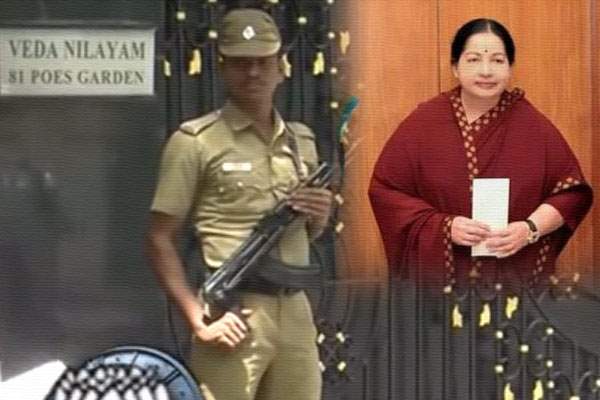 Bomb Threat Jayalalithaa, Bomb Threat Jayalalithaa Residance, Bomb Threat Tamilnadu CM  Jayalalithaa, Bomb Threat CM Jayalalithaa House 