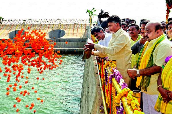 Pattiseema Project,  Pattiseema Project  Start, Chandrababu Naidu Pattiseema Project Launch, Pattiseema Project Operational,  Pattiseema Project Godavari Krishna Linking