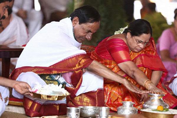 KCR  Yagam, KCR Sudarshana Yagam, CM KCR Sudarshana Yagam, Telangana CM KCR Sudarshana Yagam, Telangan Chief Minister KCR Sudarshana Yagam, 