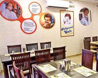 Rajinikanth, Rajinikanth Kollywood Cafe, Rajinikanth Kollywood Cafe Restaurant, Rajinikanth Restaurant, Kollywood Cafe Restaurant