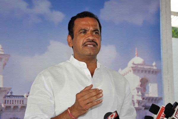 Komatireddy Venkat Reddy, IT Raids Komatireddy Venkat Reddy, IT Raids MLA Komatireddy Venkat Reddy, IT Raids Telangana MLA Komatireddy Venkat Reddy, IT Raids Congress MLA Komatireddy Venkat Reddy,  Income Tax Raids Komatireddy Venkat Reddy, 