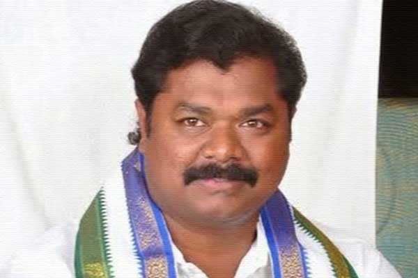  Dadisetty Raja,  Dadisetty Raja Tuni Violence, MLA Dadisetty Raja Tuni Violence, YSRCP Dadisetty Raja Tuni Violence, Dadisetty Raja Kapu Tuni Violence