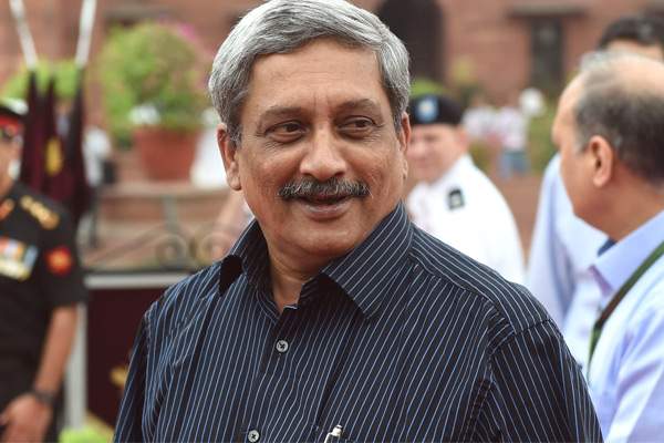 Manohar Parrikar, Manohar Parrikar Twitter Hero, Manohar Parrikar Twitter Applause, Manohar Parrikar Twitter Response, Manohar Parrikar Twitter Talk