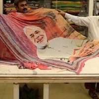 అభిమానంలో మరీ ఎక్కువ చేస్తున్నారేమో!
