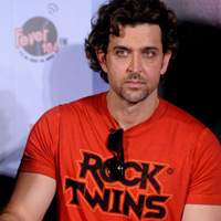 Hrithik Roshan, Hrithik Roshan Baahubali, Hrithik Roshan Mohenjo Daro Baahubali, Mohenjo Daro Baahubali Graphics, Mohenjo Daro Baahubali Comparison