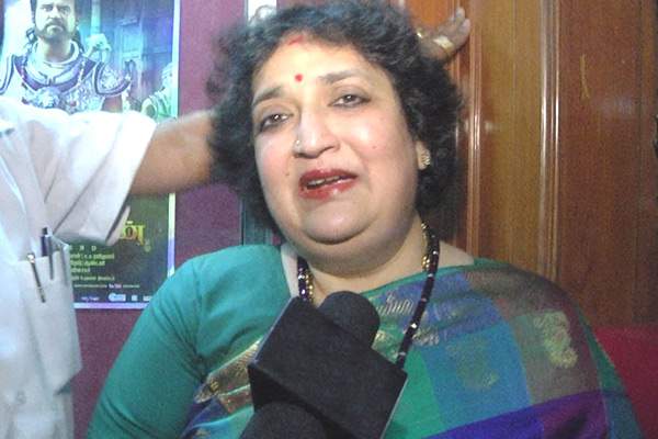 Latha Rajinikanth, Latha Rajinikanth Supreme Court Notice, Rajinikanth Wife Supreme Court Notice, Rajinikanth Wife Kochadaiiyaan Court Notice