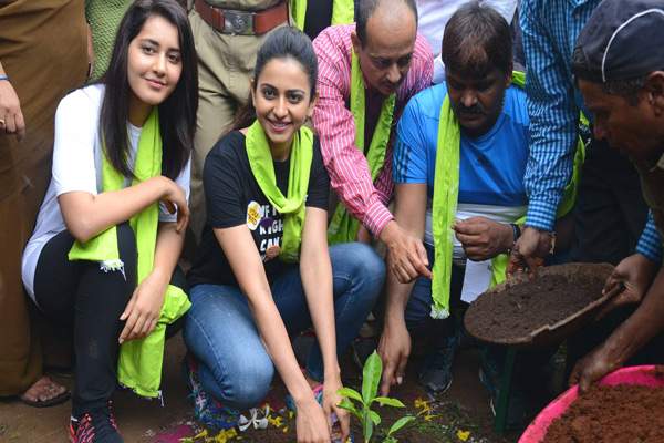 Rakul Preet Singh, Rakul Preet Singh Planting Trees, Rakul Preet Singh Green Initiative, Rakul Preet Singh Planting Trees Telangana 
