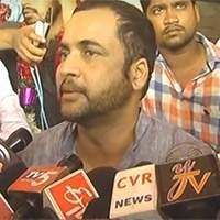 Actor Sivaji, Actor Sivaji Suicide, Actor Sivaji Suicide Warning, Actor Sivaji Suicide Threat, Actor Sivaji Suicide Attempt, Telugu Actor Sivaji Suicide