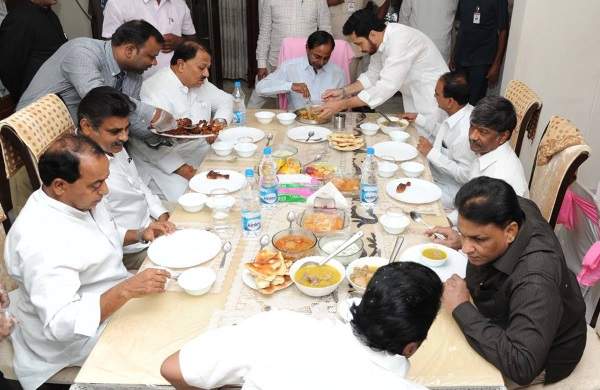 Telangana, Telangana Corruption, Telangana TRS Corruption, Telangana KCR Corruption, Telangana Corruption Ministry, Telangana TRS Corruption News