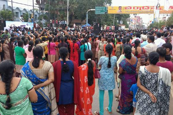 Vijayawada, Vijayawada Happy Sunday, Vijayawada Happy Sunday Culture,  Vijayawada City Happy Sunday ,  Amaravati Vijayawada Happy Sunday,   Vijayawada Happy Sunday Photos,  Vijayawada Happy Sunday Stills,Vijayawada Happy Sunday Holiday