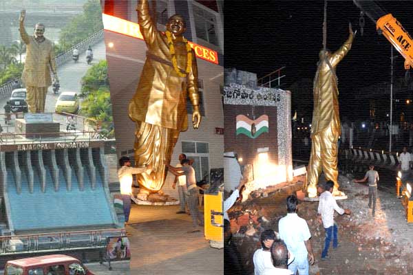 YSR Statue, Vijayawada YSR Statue, Vijayawada YSR Statue Removed, Vijayawada Bus Stand YSR Statue Removed, Vijayawada Lagadapati Raja Gopal YSR Statue, Vijayawada Flyover YSR Statue Removed