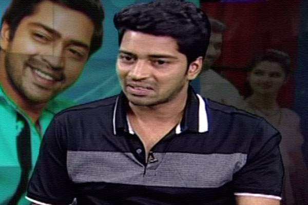 Allari Naresh Selfie, Allari Naresh Selfie Fans, Allari Naresh Selfie Dead Body, Allari Naresh Worst Selfie, Allari Naresh Selfie Fans Photo