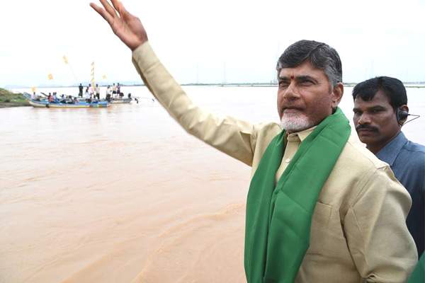 Chandrababu Naidu, Chandrababu Naidu Hard Time, Chandrababu Naidu Tough Opposition Party, Chandrababu Naidu Opposition Rivals 