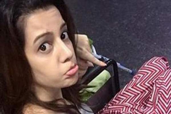 Diksha Panth, Diksha Panth Knee, Diksha Panth Knee Surgery, Diksha Panth Knee Pain, Diksha Panth Knee Operation, Diksha Panth Knee Injury, Diksha Panth Knee Treatment, Diksha Panth Knee Therapy