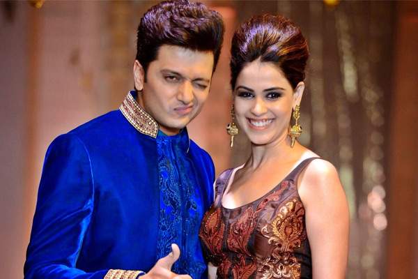 Genelia Dsouza, Genelia Dating Secrets, Genelia Ritesh Desmukh Dating Secrets, Genelia Ritesh Desmukh Personal Secrets 