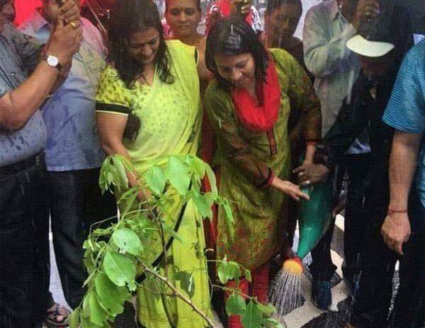 Viral, Viral Mumabi Mayor, Viral Lady Mayor Mumbai, Viral Crazy Mayor Mumbai, Viral Silly Mayor Mumbai, Viral Silly Mayor Mumbai