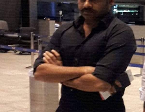 Pawan Kalyan Stands in Queue,Pawan Kalyan London Airport Photos, Pawan Kalyan London Airport Stills, Pawan Kalyan London Trip Photos,