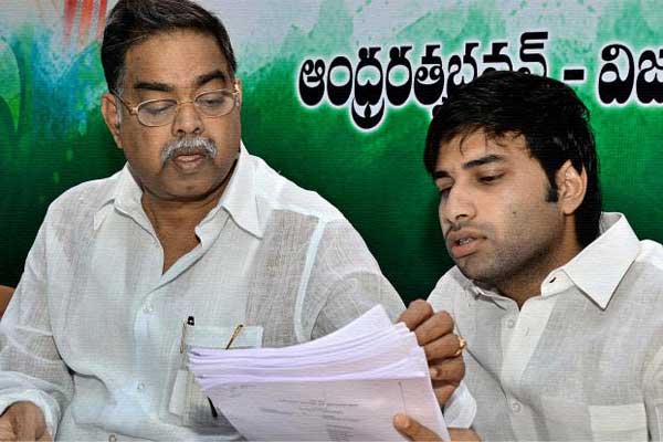 Devineni Nehru, Devineni Nehru Joining TDP, Congress Ex MLA Devineni Nehru Joining TDP, Ex MLA Devineni Nehru Joining TDP, Vijayawada Ex MLA Devineni Nehru Joining TDP