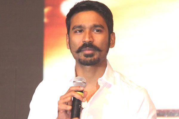 Dhanush, Dhanush MS Dhoni Fan, Dhanush Promotes Dhoni Biopic Movie, Dhanush Promotes MS Dhoni Biopic, Dhanush Promotes Bollywood Sports Movie Dhoni Biopic