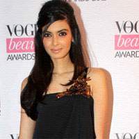 Mika Singh,Mika Singh Diana Penty, Mika Singh Diana Penty Controversy, Mika Singh Diana Penty Controversy Comments,Singer Mika Singh Diana Penty Controversy