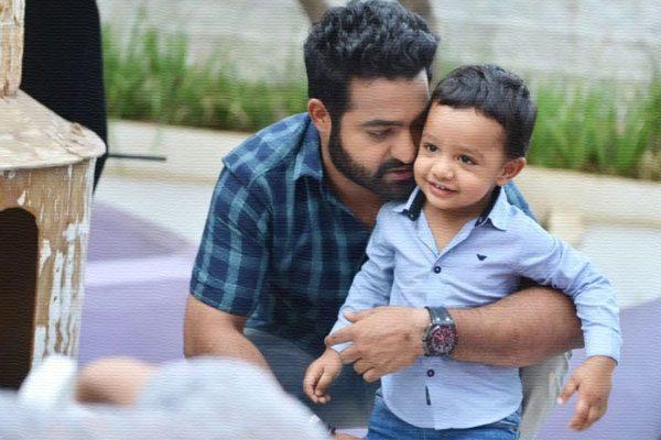 Jr NTR Son Speaks Abhay Ram, Jr NTR About Pranitha Abhay Ram, Tarak Abhay Ram Janatha Garage Promotions, Jr NTR Speaks Son Abhay Ram Pranitha
