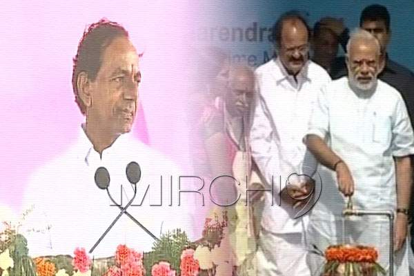 KCR Praises Modi, KCR Praises Modi Telangana Visit,KCR Praises Narendra Modi, Telangana CM KCR Praises PM Modi,KCR Praises Modi Ruling,KCR Praises Modi Govt 